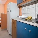 Helen & Theo Appartement *