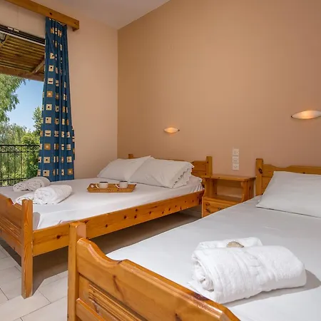 Helen & Theo * Laganas