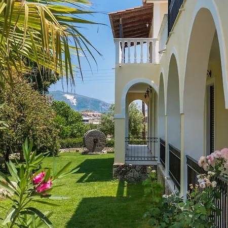 Helen & Theo アパート *